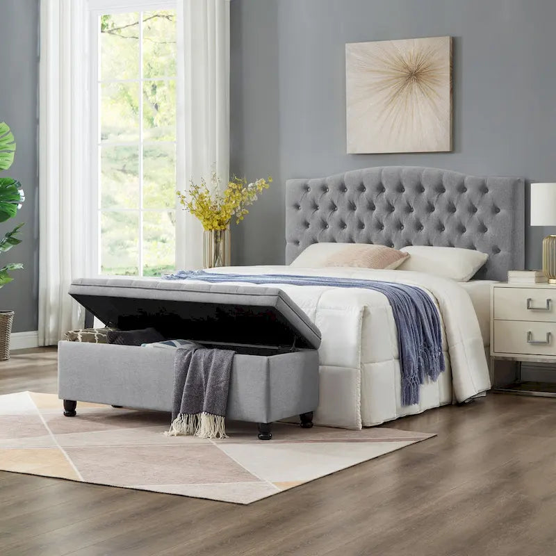 Tufted Button Storage Bench with Spindle Wooden Legs