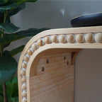48-Zoll-Konsolentisch mit geschwungenem Wasserfall-Design und Holzperlen-Details