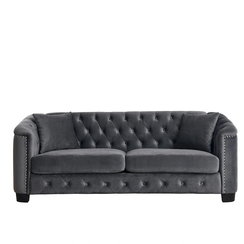 Graues samtbezogenes Chesterfield-Sofa für 3 Personen mit geknöpften Rückenlehnen und Nagelkopfverzierung