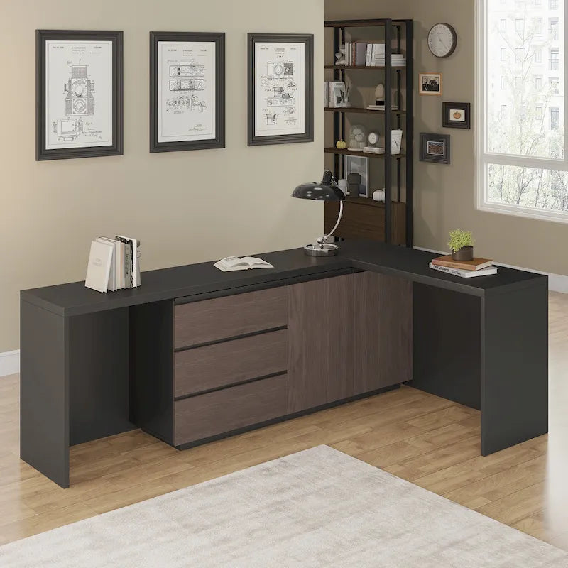 L-förmiger Schreibtisch für das Homeoffice mit Schubladen und Stauraumschrank
